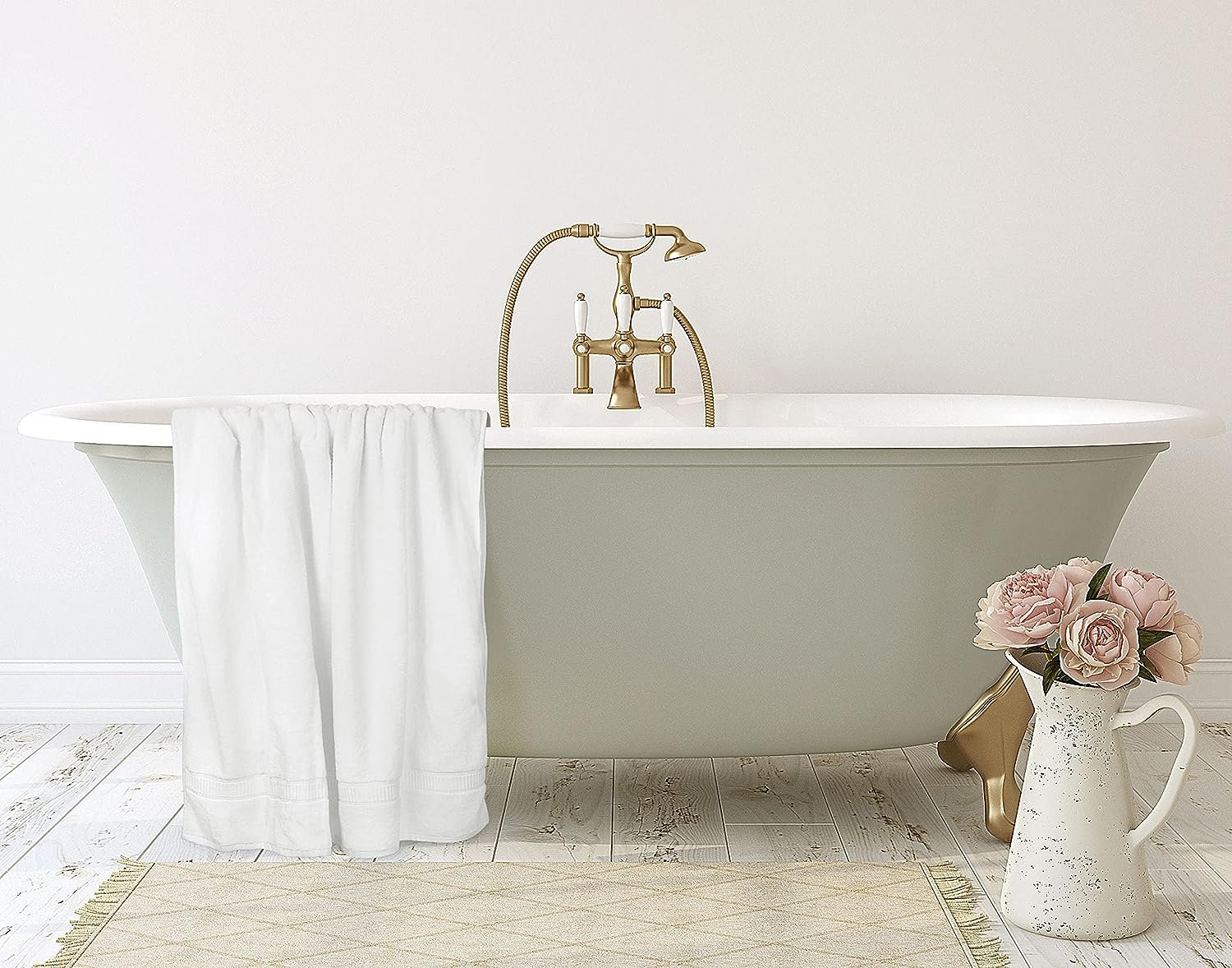 600 GSM Extra Large Luxury Bath Sheet (35 X 70 Inches / White)